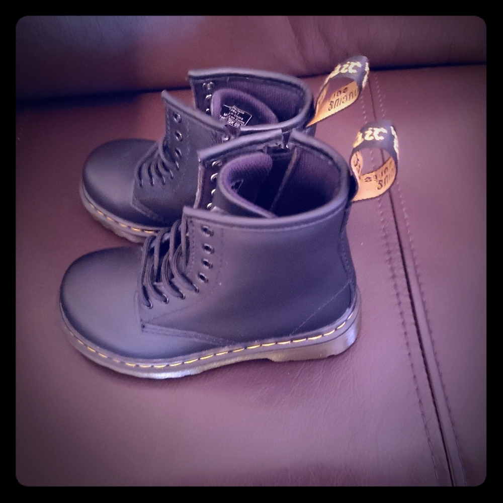 Dr. Martens toddler boot size 9 Black